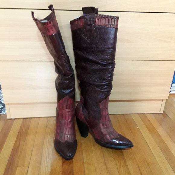 ⭐️ SALE ⭐️ NEW Red leather heeled boots - Picture 3 of 8